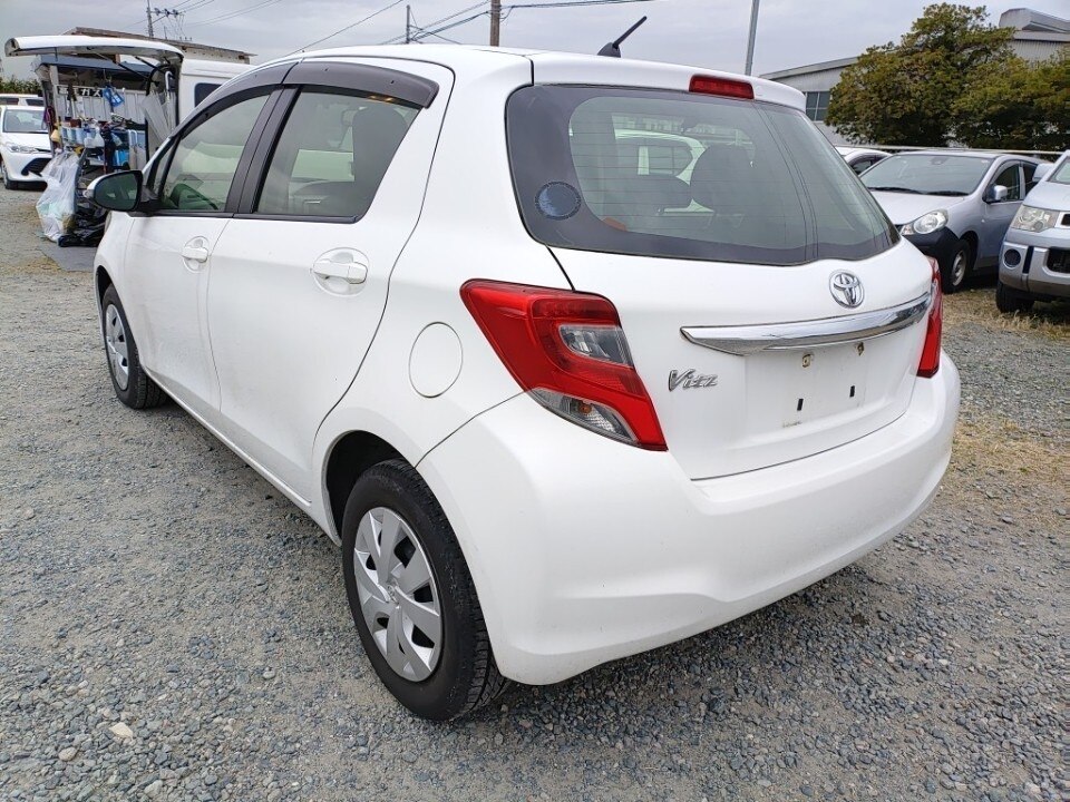TOYOTA VITZ