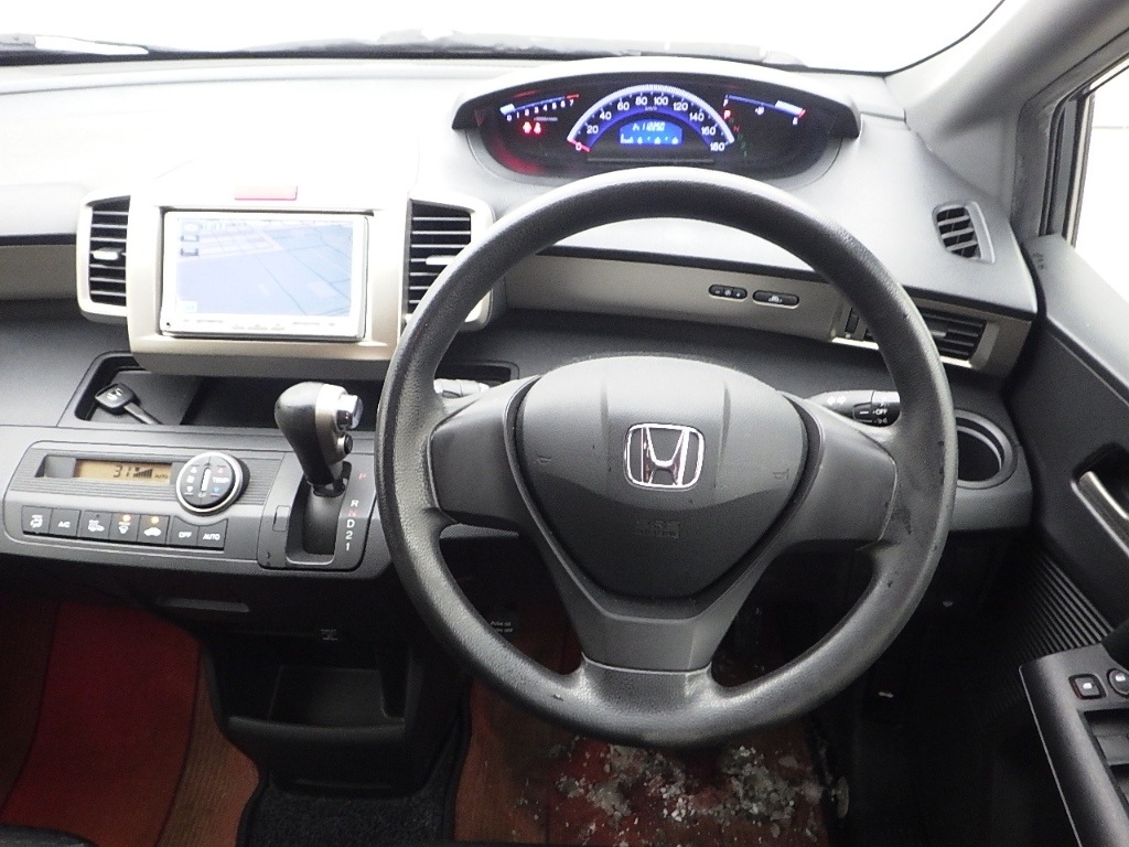 HONDA FREED SPIKE