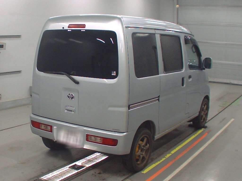 TOYOTA PIXIS VAN