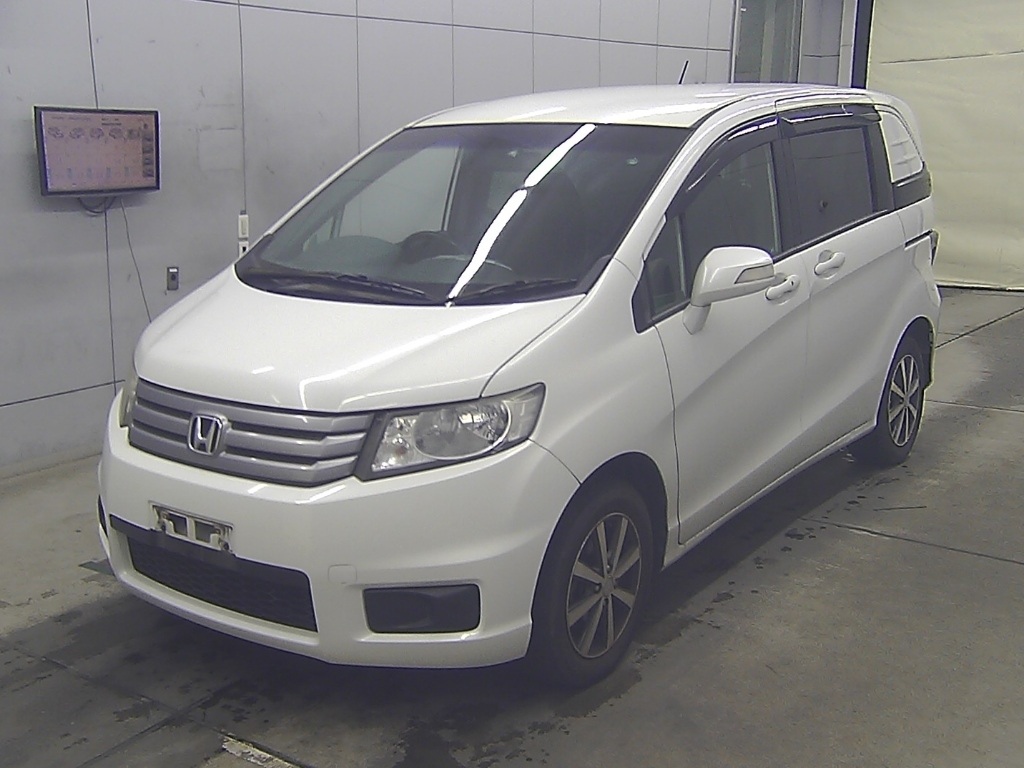 HONDA FREED SPIKE