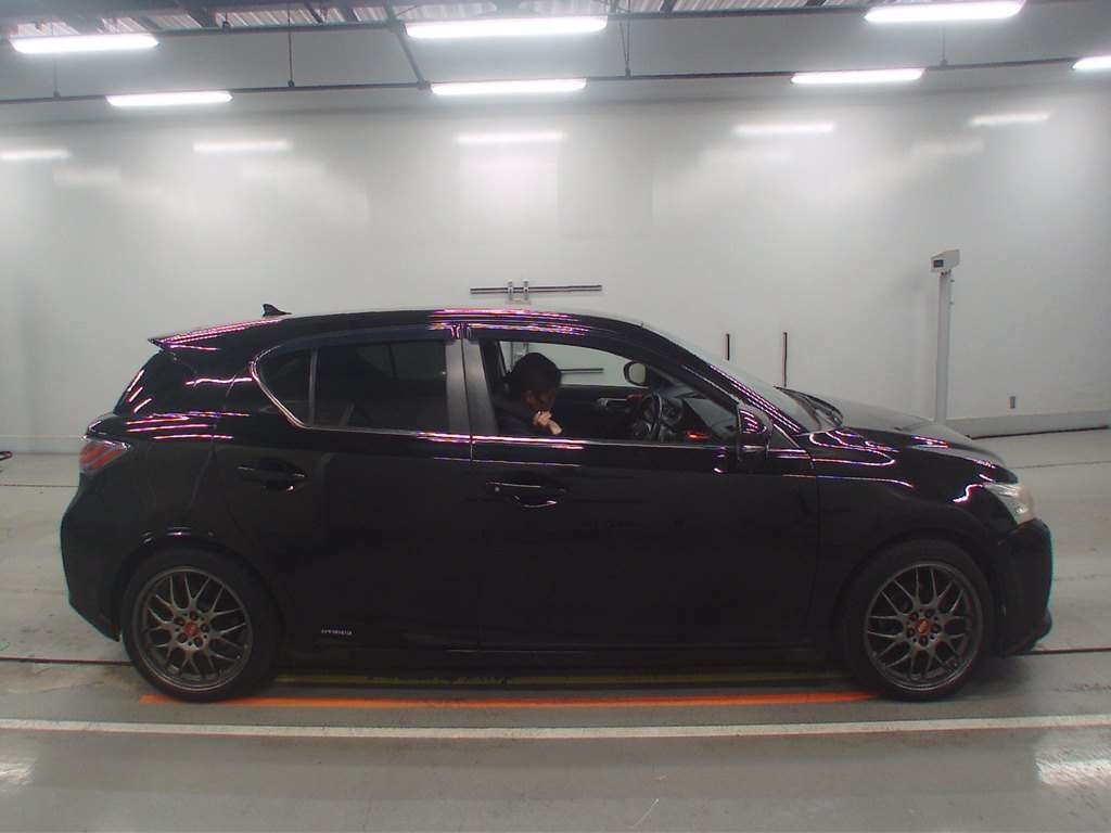 LEXUS CT200H