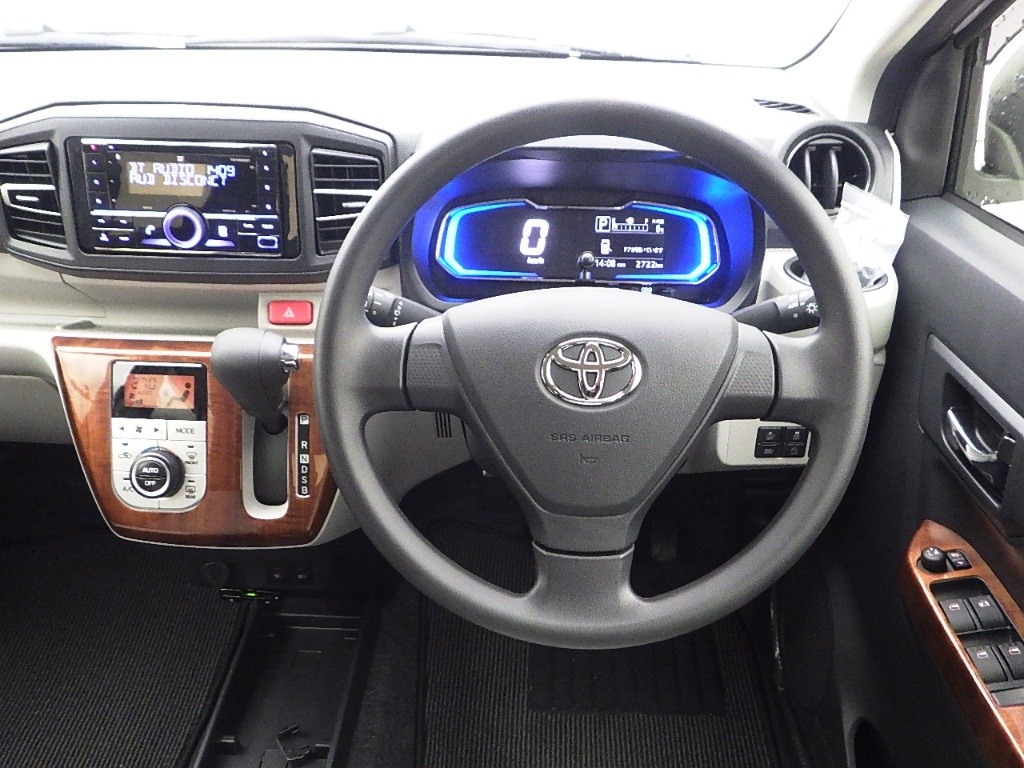 TOYOTA PIXIS EPOCH