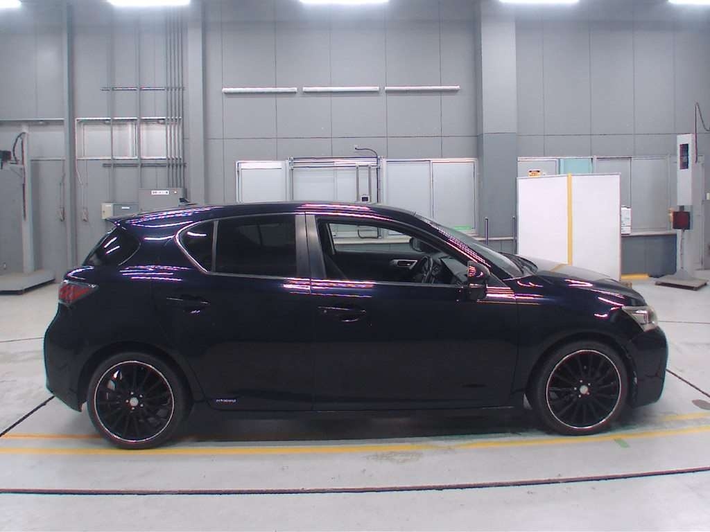 LEXUS CT200H