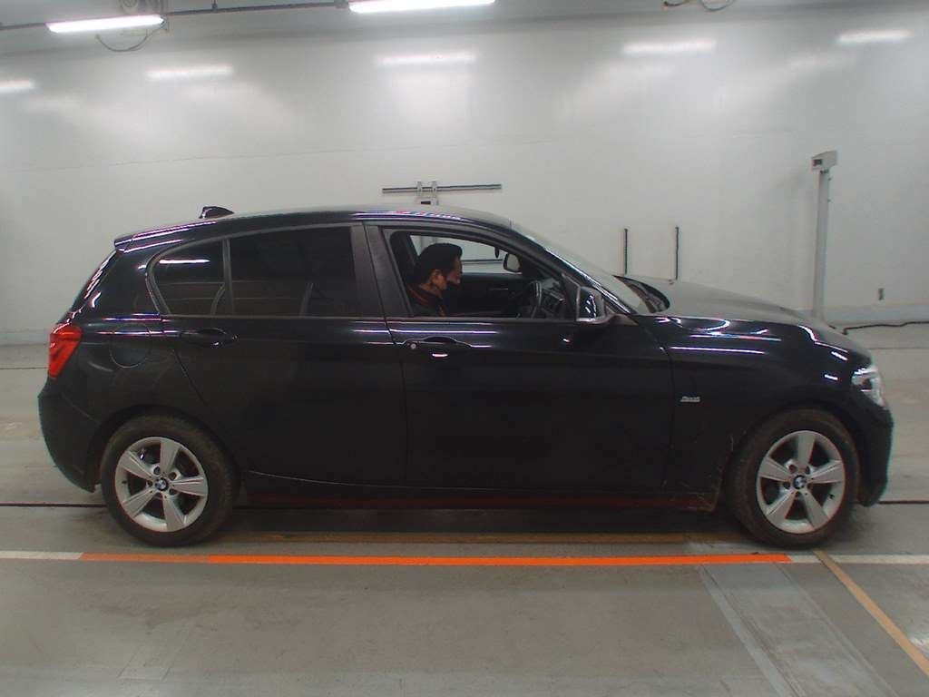 BMW 1-SERIES