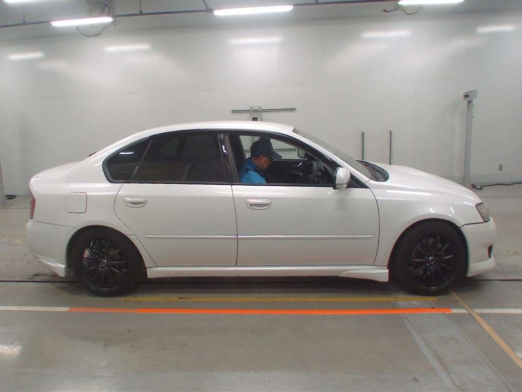 SUBARU LEGACY B4
