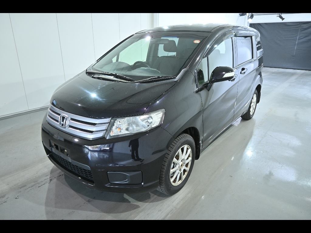 HONDA FREED SPIKE