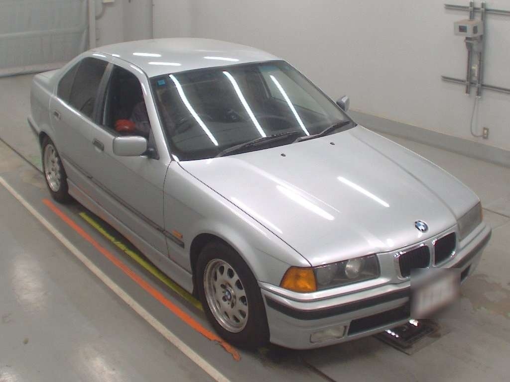 BMW 3-SERIES