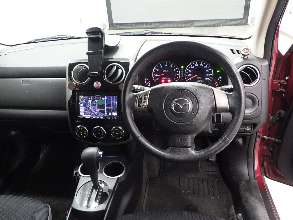 MAZDA VERISA