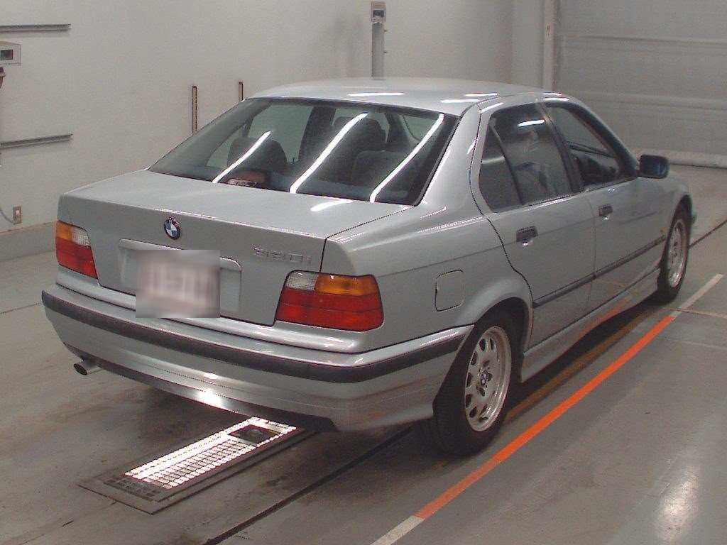 BMW 3-SERIES