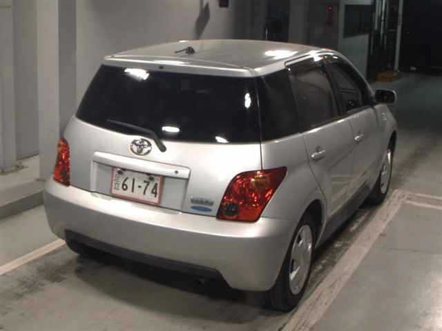 TOYOTA IST