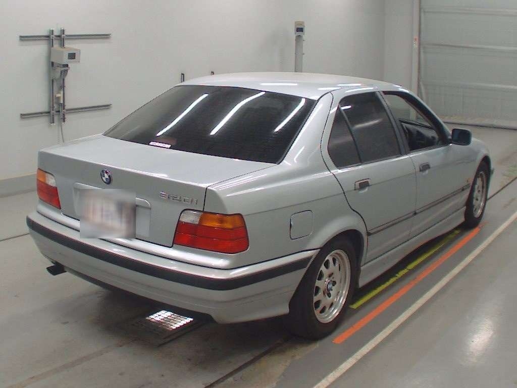 BMW 3-SERIES