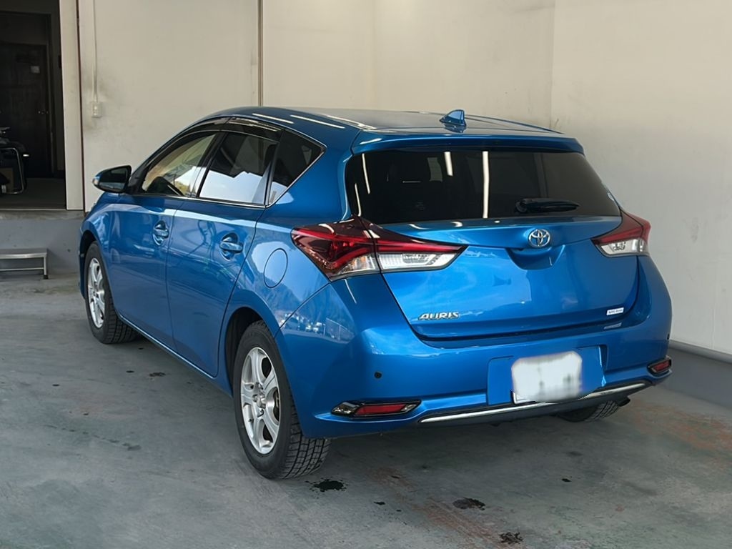 TOYOTA AURIS