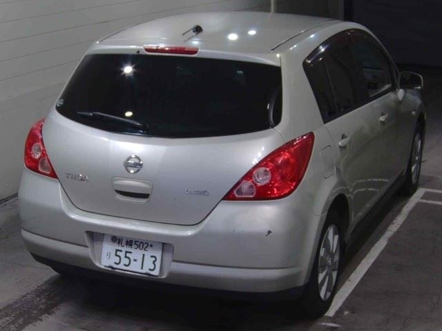 NISSAN TIIDA
