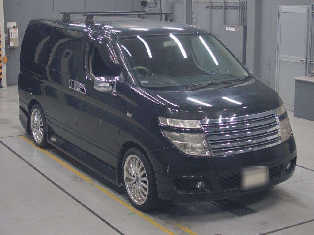 NISSAN ELGRAND