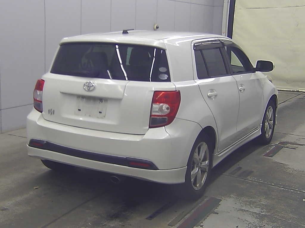 TOYOTA IST