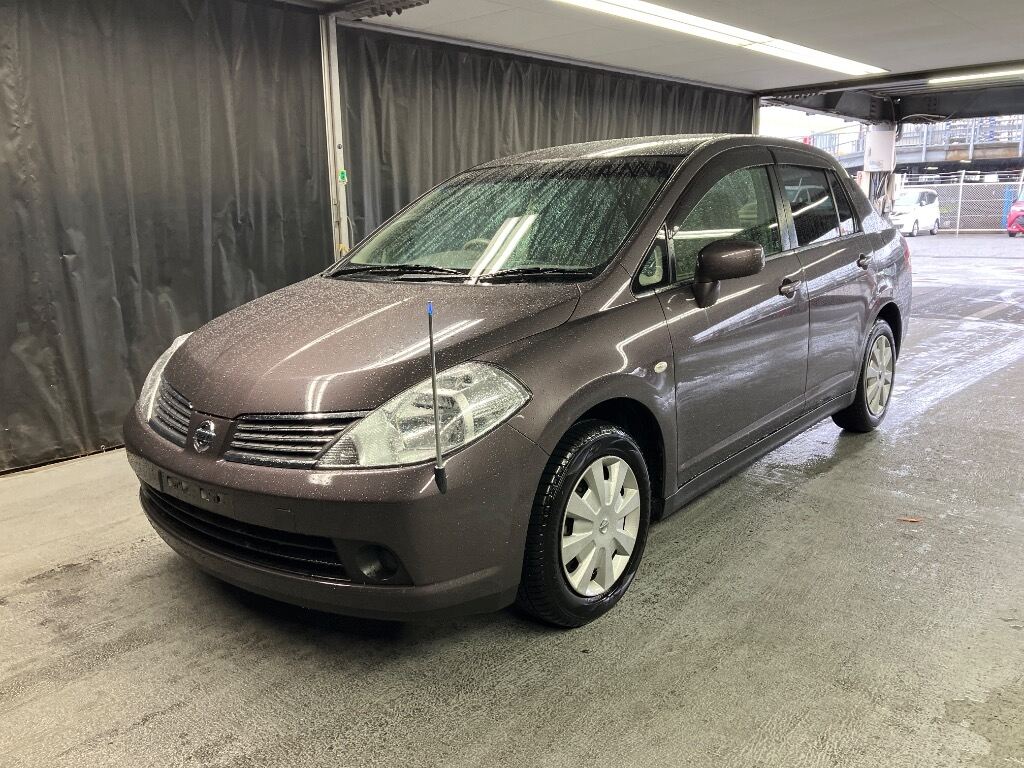 NISSAN TIIDA LATIO