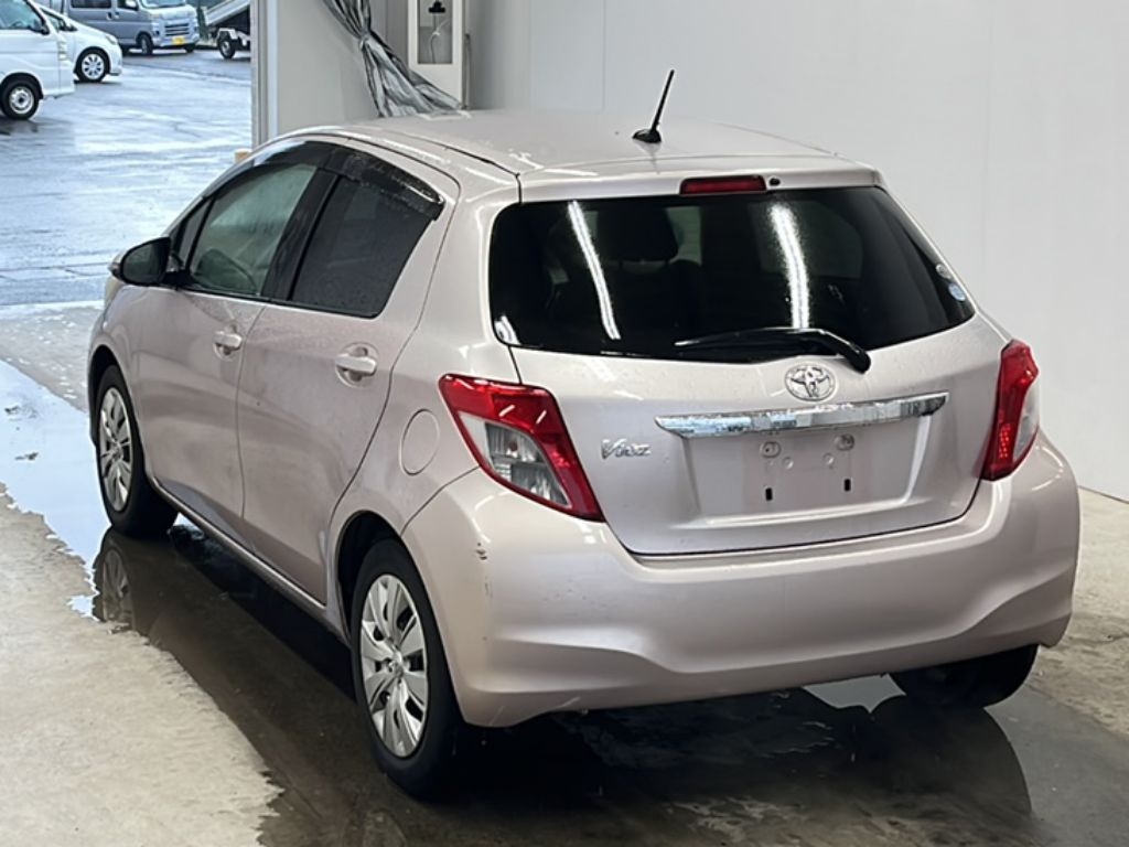 TOYOTA VITZ