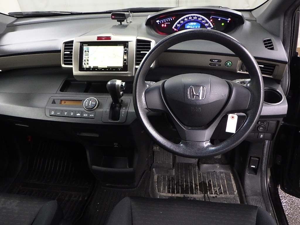 HONDA FREED SPIKE