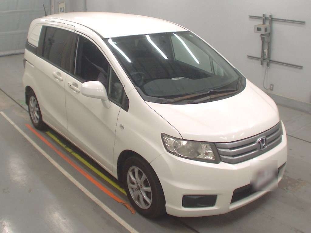 HONDA FREED SPIKE
