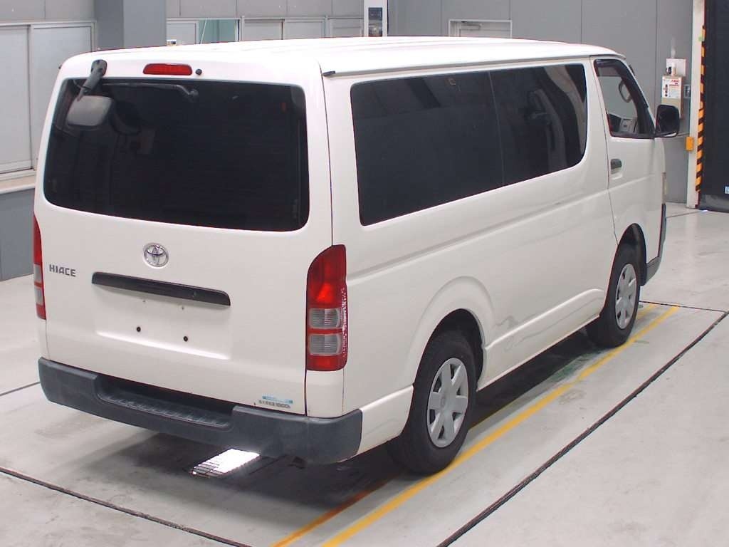 TOYOTA REGIUS ACE