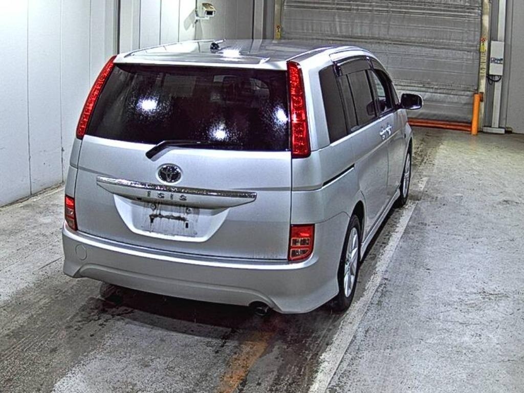 TOYOTA ISIS