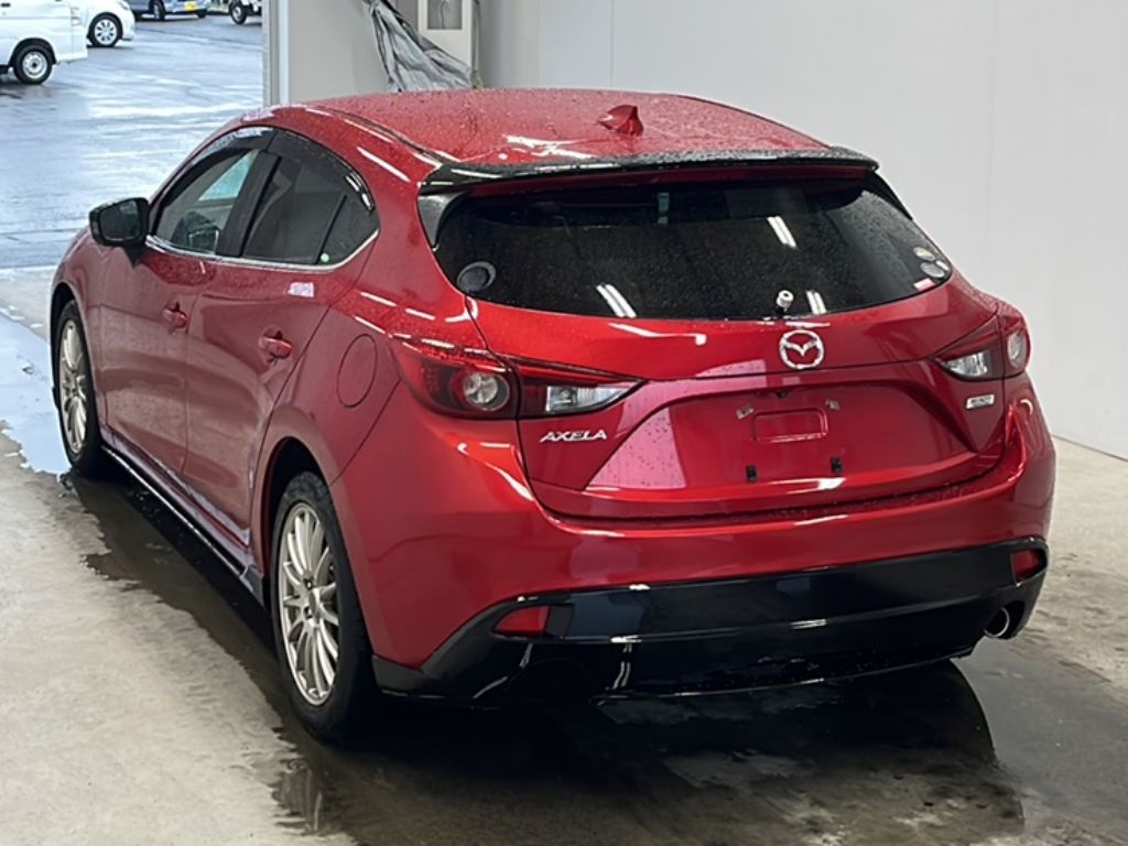 MAZDA AXELA