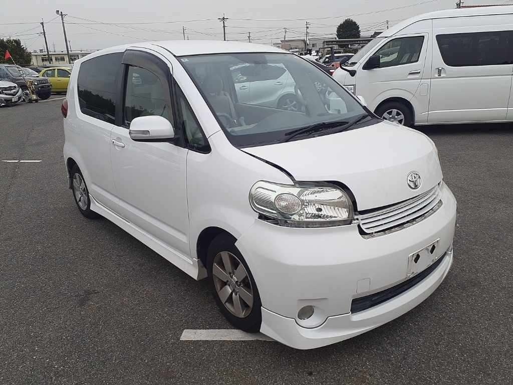 TOYOTA PORTE
