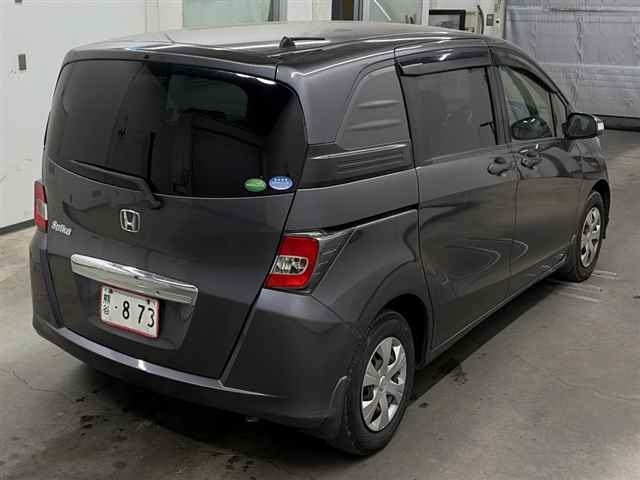 HONDA FREED SPIKE