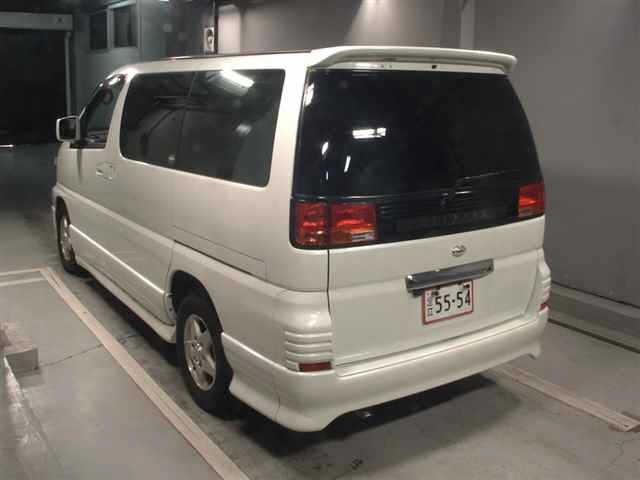 NISSAN ELGRAND