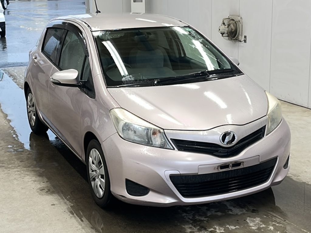 TOYOTA VITZ