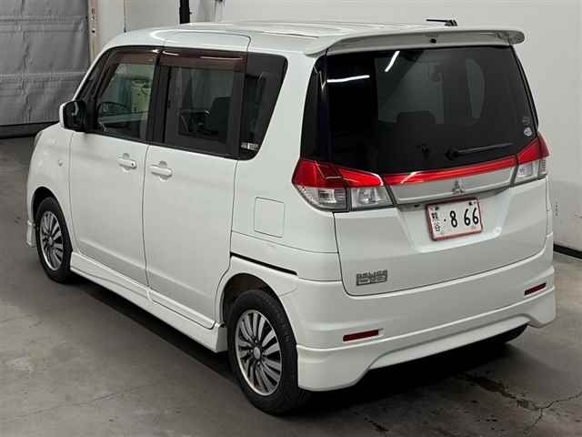 MITSUBISHI DELICA D:2