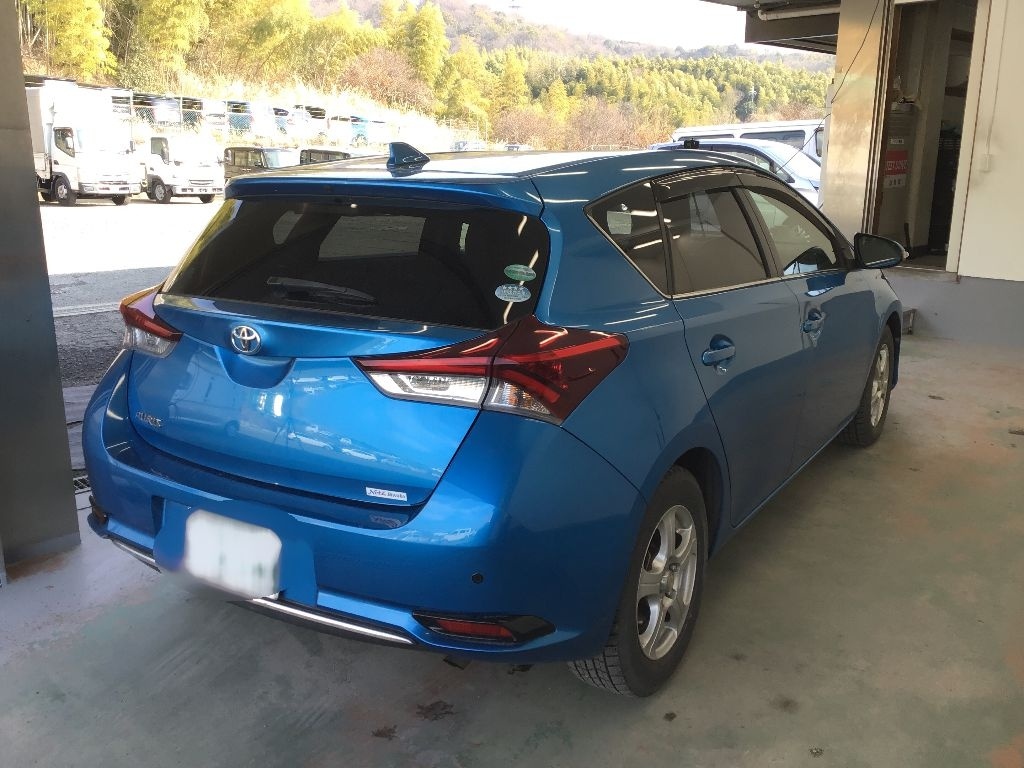 TOYOTA AURIS