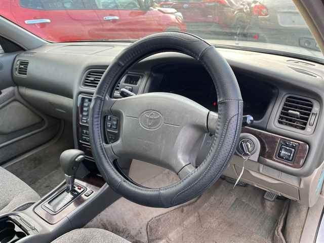 TOYOTA MARK II