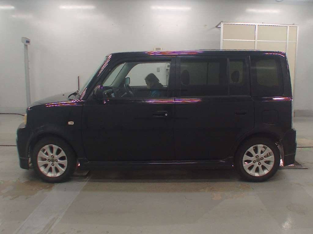 TOYOTA BB