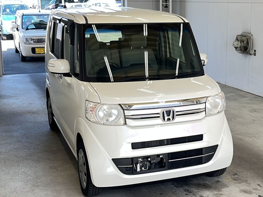 HONDA N-BOX