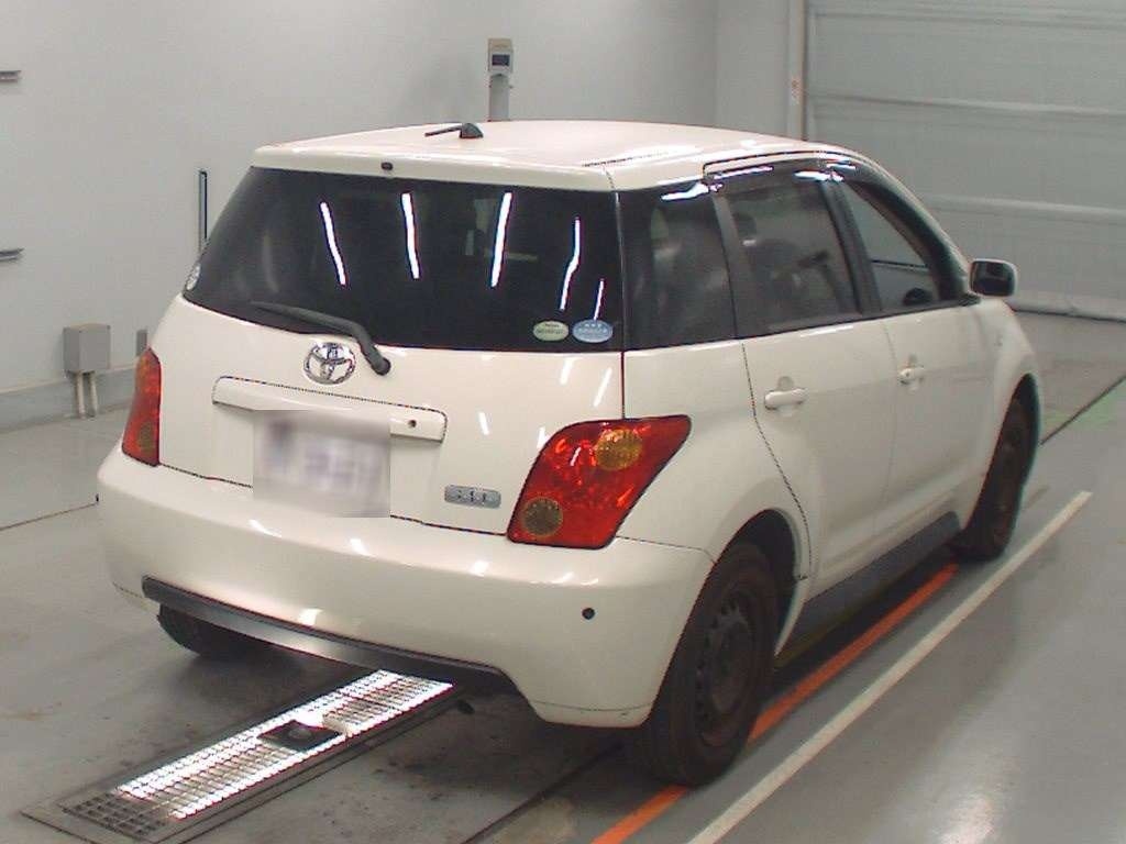 TOYOTA IST