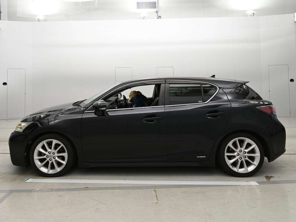 LEXUS CT200H
