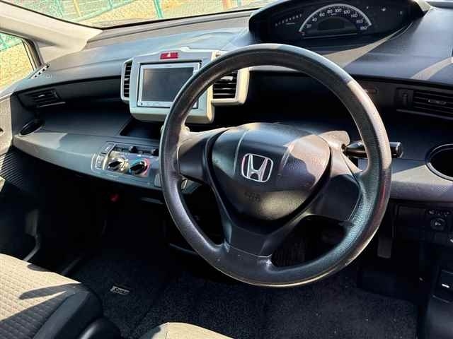HONDA FREED SPIKE