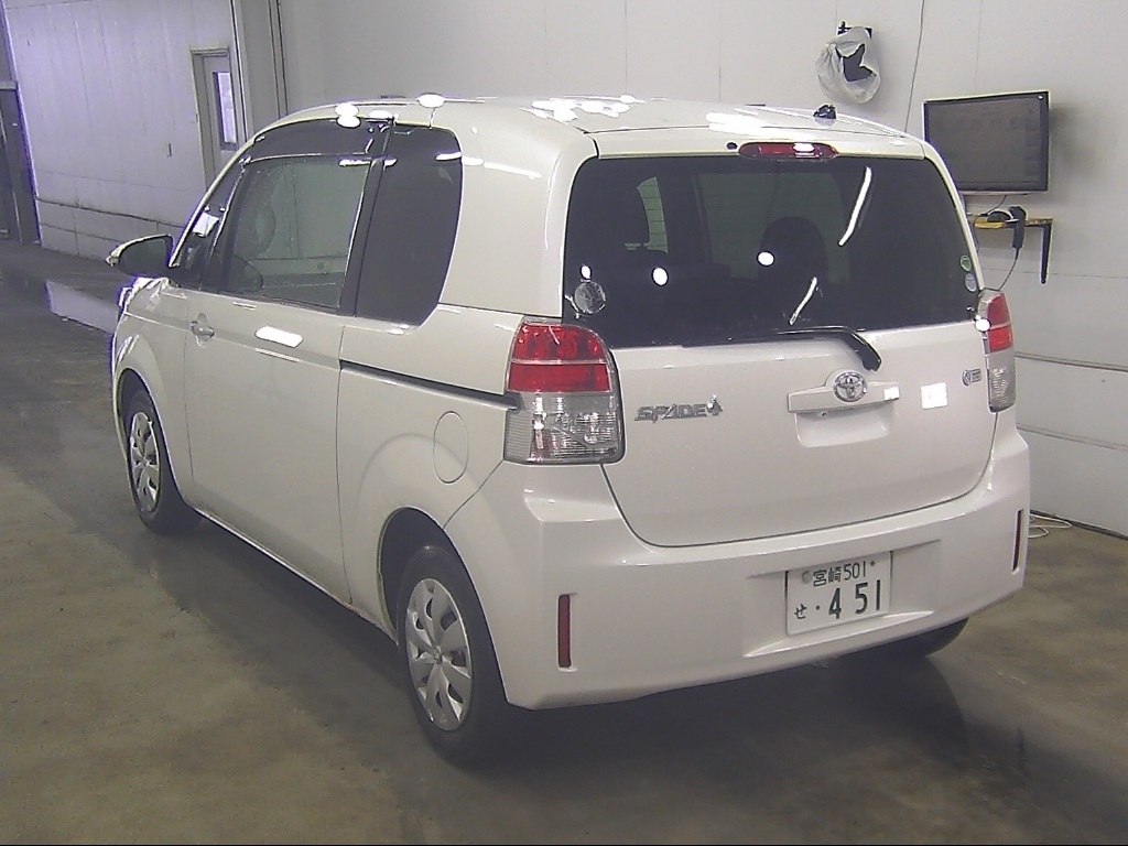TOYOTA SPADE