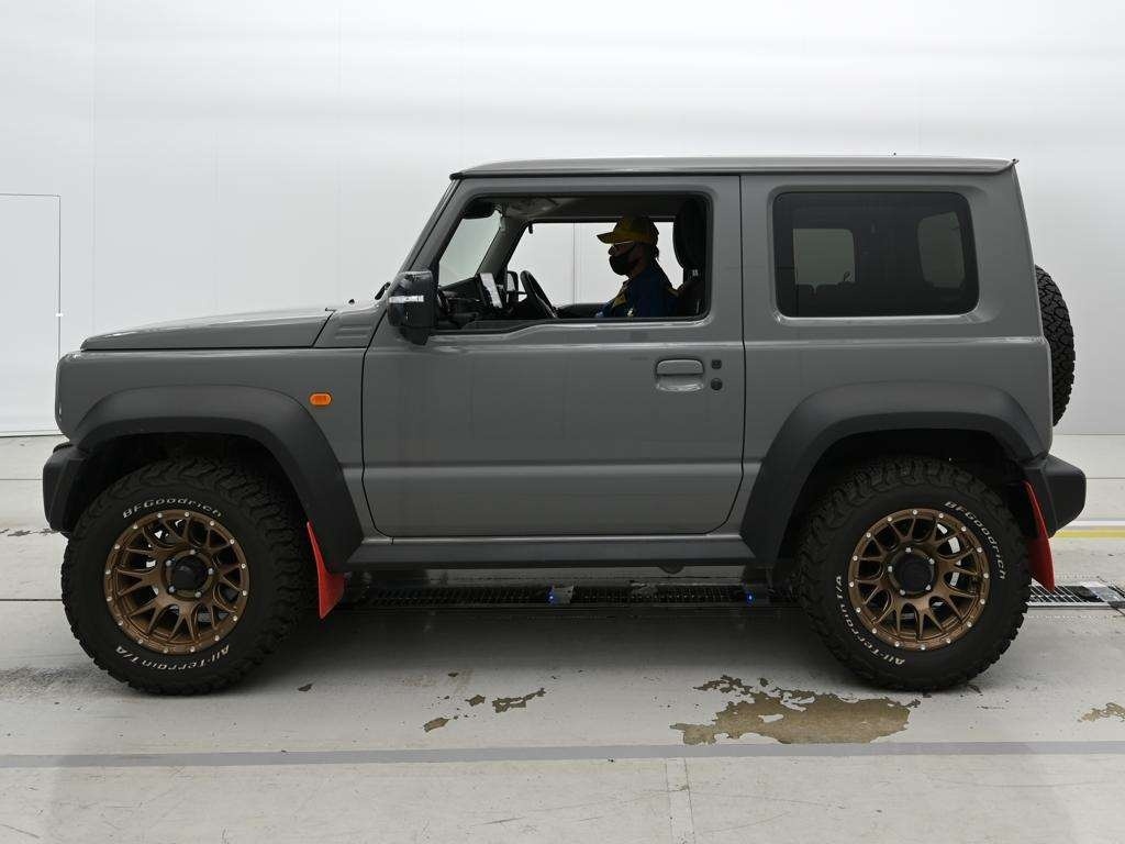SUZUKI JIMNY SIERRA