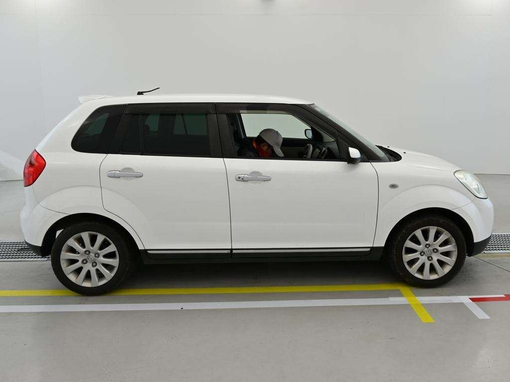 MAZDA VERISA