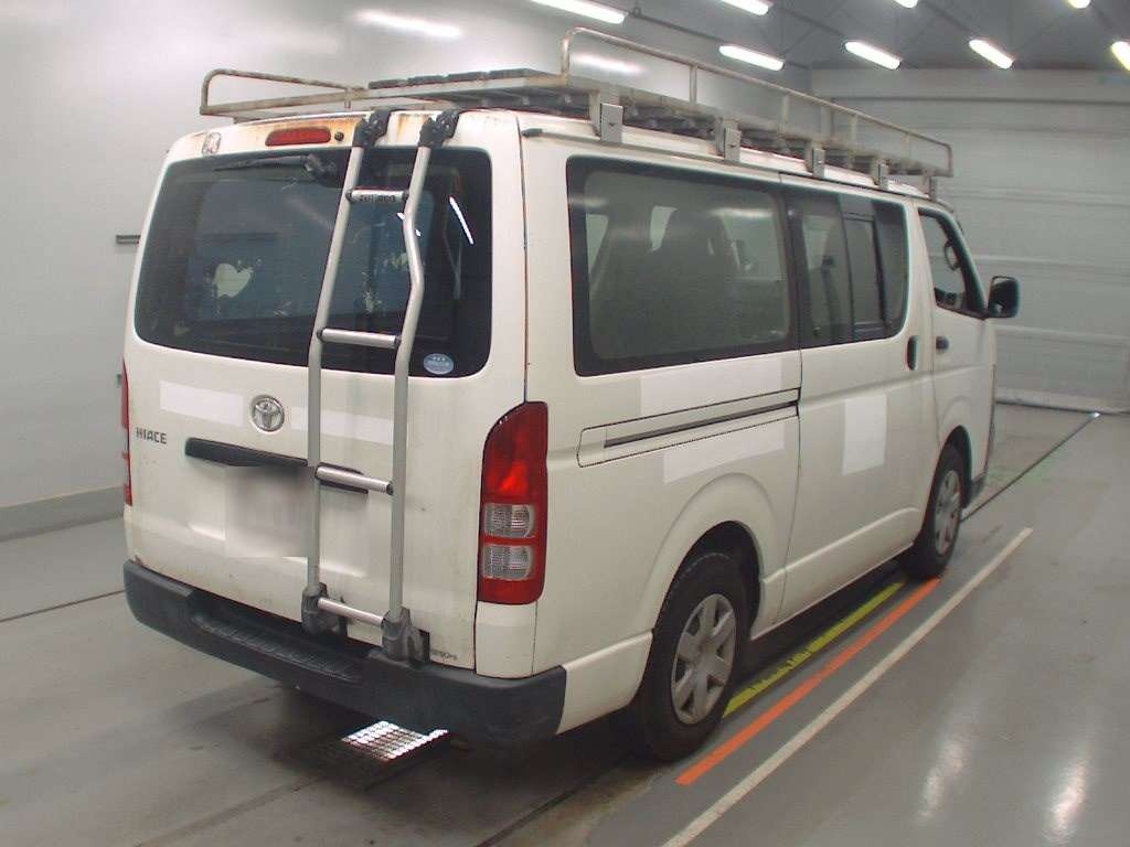 TOYOTA REGIUS ACE