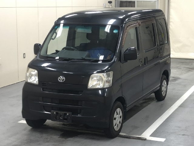 TOYOTA PIXIS VAN