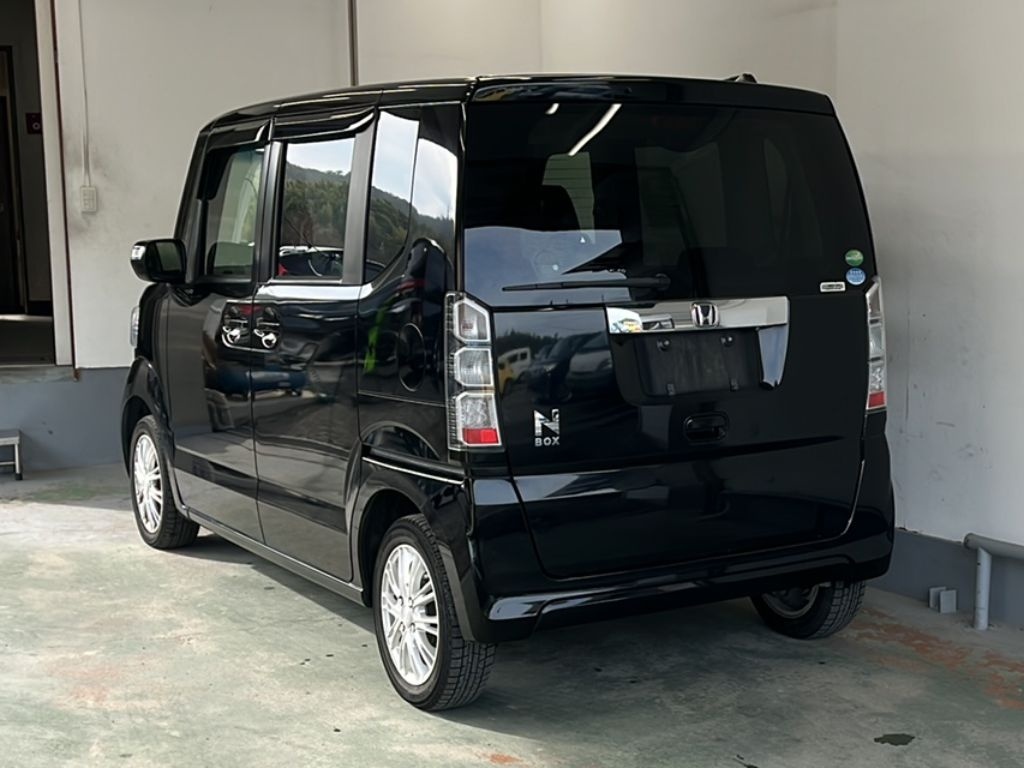 HONDA N-BOX