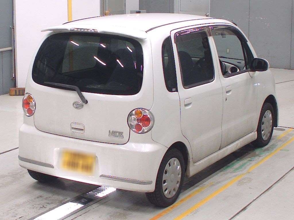 DAIHATSU MOVE LATTE
