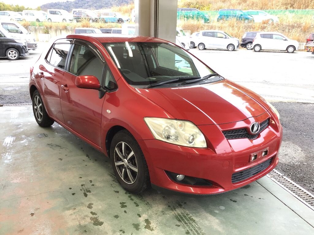 TOYOTA AURIS