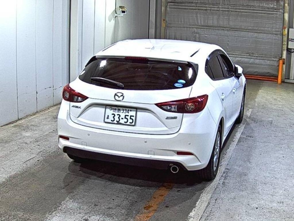 MAZDA AXELA