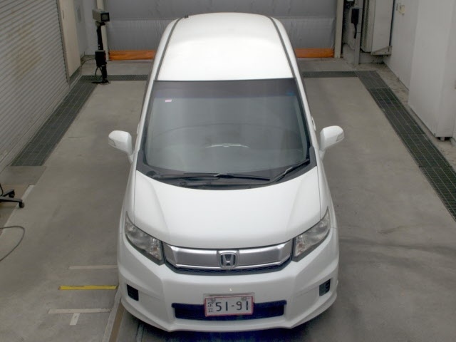 HONDA FREED SPIKE