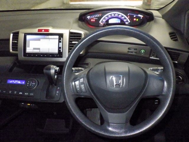 HONDA FREED SPIKE
