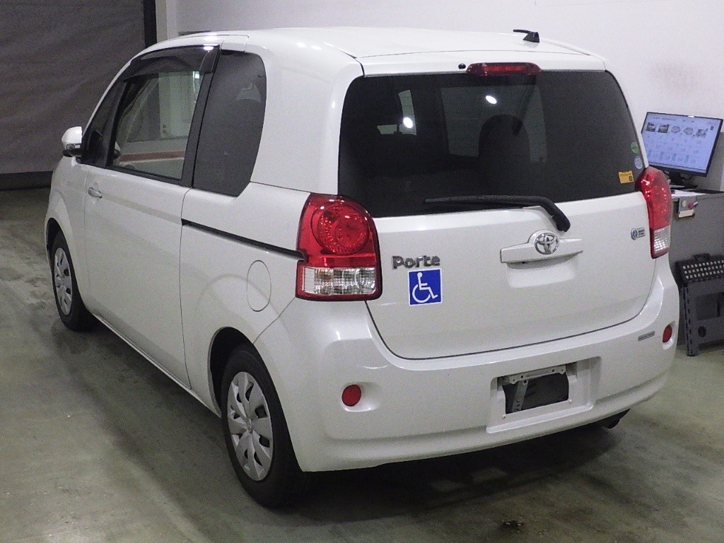 TOYOTA PORTE